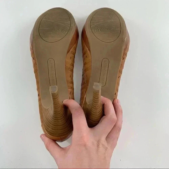 Andrew Geller girly womens heels size 7.5 tan leather woven platforms - Picture 7 of 12